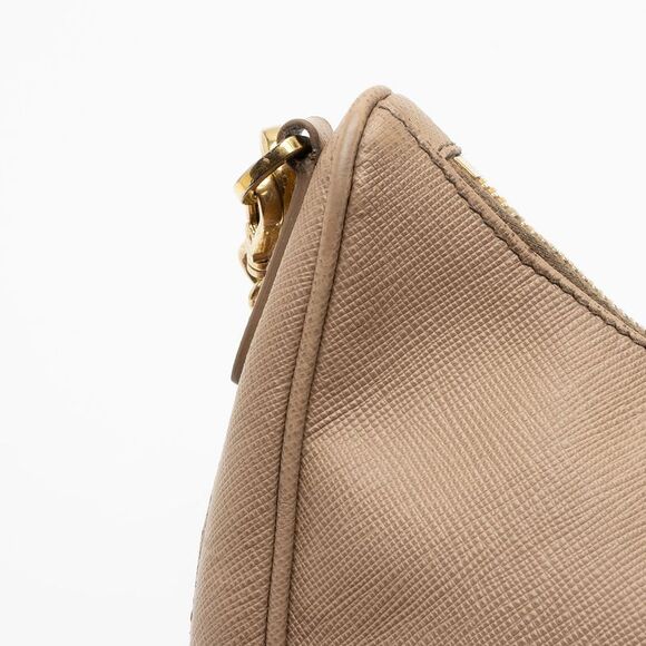 Prada Saffiano Re-Edition 2005 Crossbody - Picture 14 of 16
